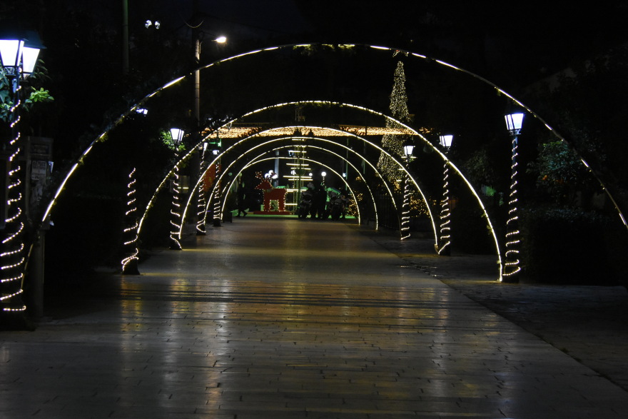 Έρημες πόλεις Ασπρόπυργος, Ελευσίνα, Μάνδρα την πρώτη μέρα του τοπικού lockdown - Σαρωτικοί έλεγχοι