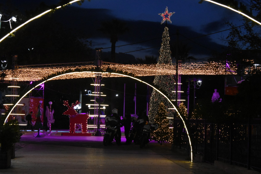 Έρημες πόλεις Ασπρόπυργος, Ελευσίνα, Μάνδρα την πρώτη μέρα του τοπικού lockdown - Σαρωτικοί έλεγχοι