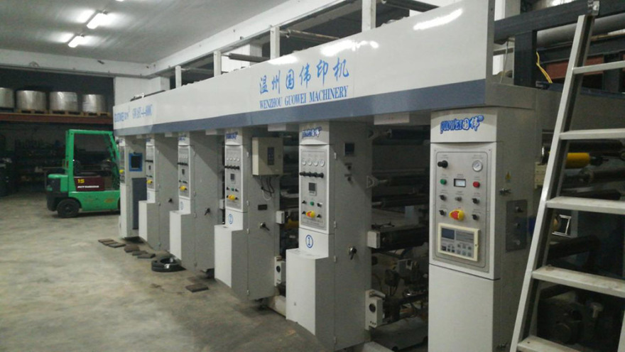 Χτύπημα της Αστυνομίας σε παράνομα εργοστάσια καπνού και τσιγάρων - Είχαν τυπογραφείο και στόλο φορτηγών