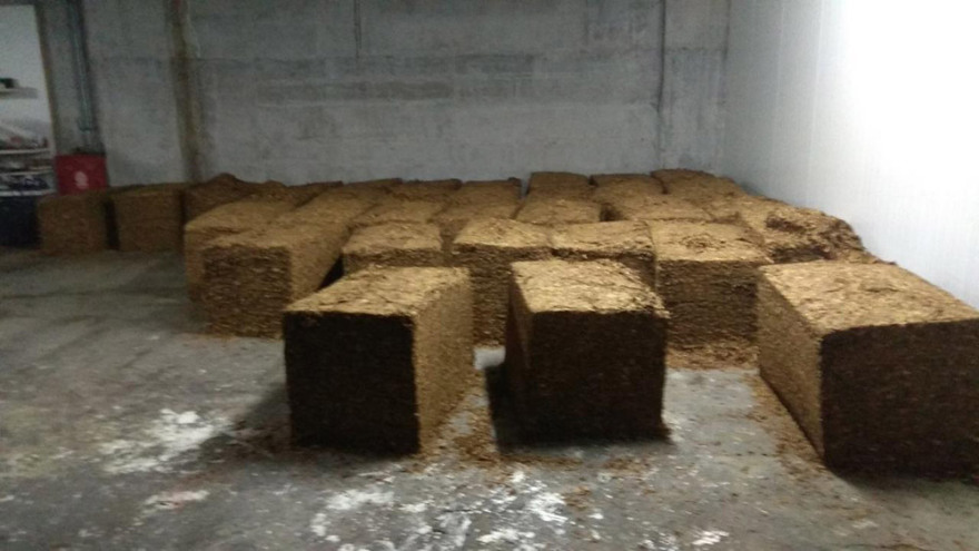 Χτύπημα της Αστυνομίας σε παράνομα εργοστάσια καπνού και τσιγάρων - Είχαν τυπογραφείο και στόλο φορτηγών