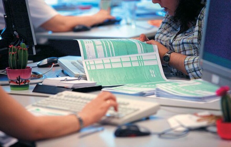 Mελέτη ΙΟΒΕ : Η διαφορική φορολογία «εργαλείο» για  τη μείωση της βλάβης στην υγεία