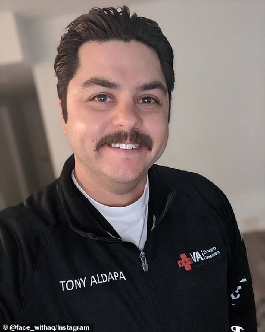 Τρόμος σε αεροπλάνο της United: Ασθενής με κορωνοϊό πέθανε κατά τη διάρκεια της πτήσης (Βίντεο)