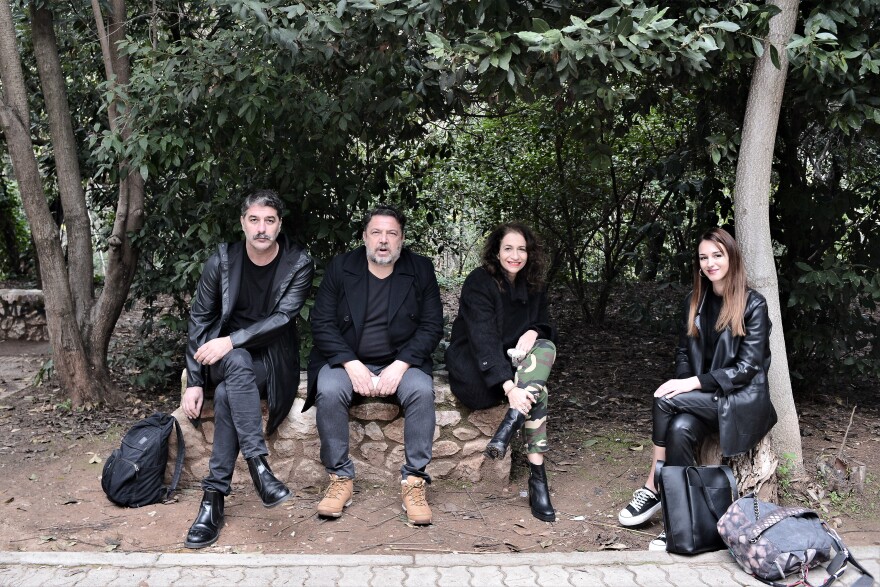 Χριστούγεννα με την «Μπαλάντα της τρύπιας καρδιάς» στη μικρή οθόνη - Οι πρωταγωνιστές στο protothema.gr 