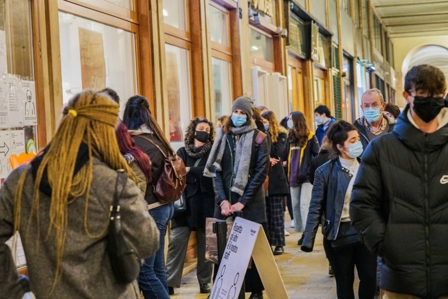 Μποτιλιαρίσματα και στην Ιταλία - «Κόκκινη ζώνη» από αύριο στις 5 το πρωί ολόκληρη η χώρα