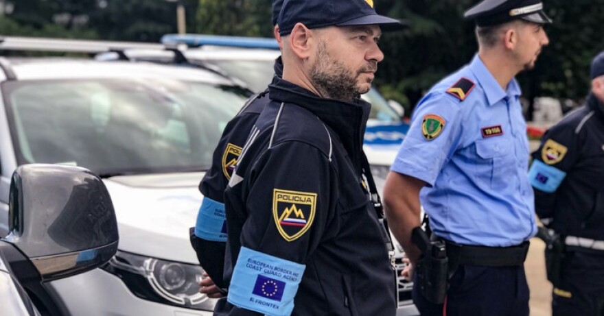 Ανενόχλητοι βολτάρουν οι λαθρομετανάστες στο ακριτικό Πωγώνι Ιωαννίνων 