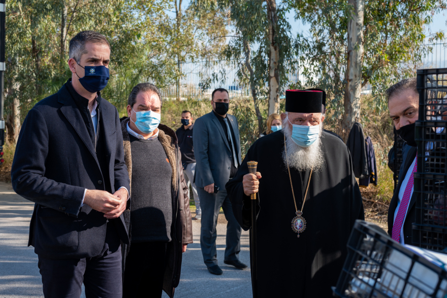Δήμος Αθηναίων: Τρόφιμα, γλυκά και παιχνίδια μοιράστηκαν σε χιλιάδες οικογένειες