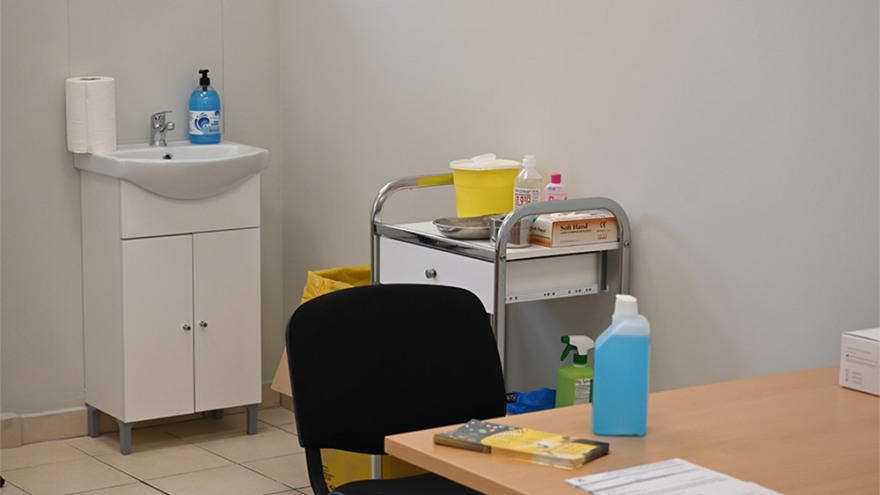 Εμβόλιο για τον κορωνοϊό: Το protothema.gr στο εμβολιαστικό κέντρο Ιλίου - Πώς θα γίνεται η διαδικασία