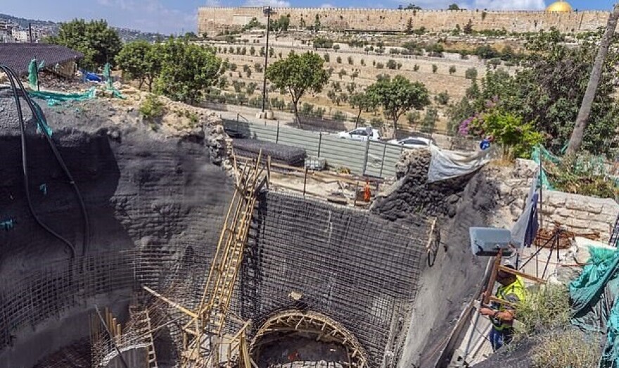 Ιερουσαλήμ: Στο «φως» λουτρό από τον Κήπο της Γεθσημανής που πέρασε την τελευταία του νύχτα ο Ιησούς