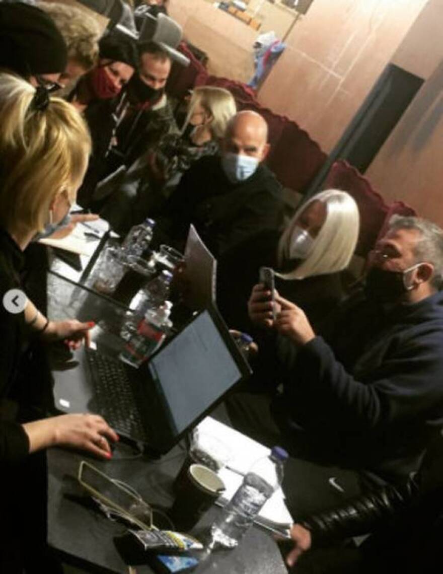 Κορομηλά - Ρέμος: Backstage εικόνες από τις ετοιμασίες για το Πρωτοχρονιάτικο σόου του MEGA