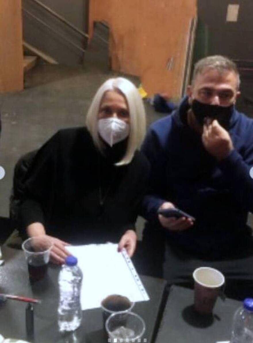 Κορομηλά - Ρέμος: Backstage εικόνες από τις ετοιμασίες για το Πρωτοχρονιάτικο σόου του MEGA