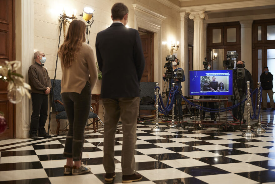 Μητσοτάκης σε μαθητές: Kάνουμε ό,τι περνάει από το χέρι μας για να επιστρέψετε μία ώρα νωρίτερα στις τάξεις σας