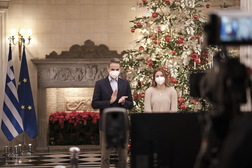 Μητσοτάκης σε μαθητές: Kάνουμε ό,τι περνάει από το χέρι μας για να επιστρέψετε μία ώρα νωρίτερα στις τάξεις σας