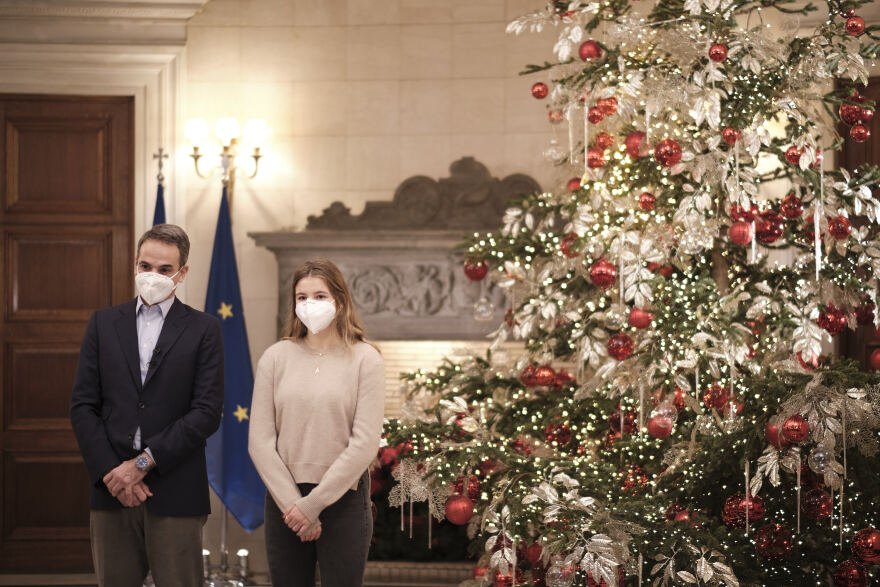 Μητσοτάκης σε μαθητές: Kάνουμε ό,τι περνάει από το χέρι μας για να επιστρέψετε μία ώρα νωρίτερα στις τάξεις σας