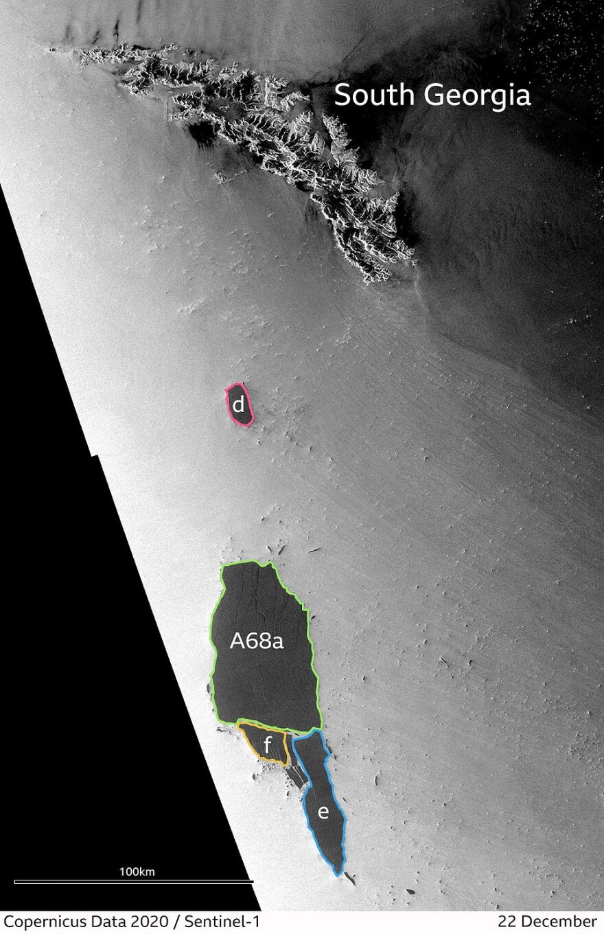 Απίστευτο θέαμα στον Νότιο Ατλαντικό: Γιγαντιαίο παγόβουνο σπάει σε κομμάτια - Βίντεο