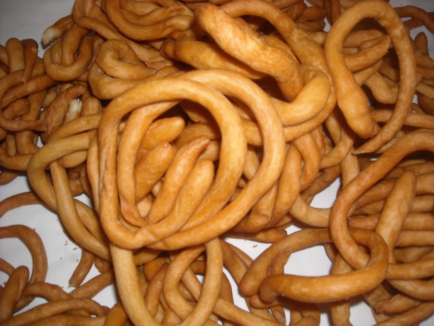 Χριστουγεννιάτικα έθιμα στην Ελλάδα: Πώς γιορτάζουν στην Πελοπόννησο και την Αιτωλοακαρνανία 