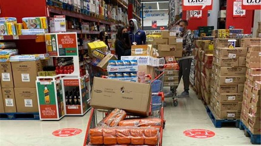 Γιάννης Αντετοκούνμπο: Τα χρυσά συμβόλαια με τα «Ελάφια» και τους χορηγούς