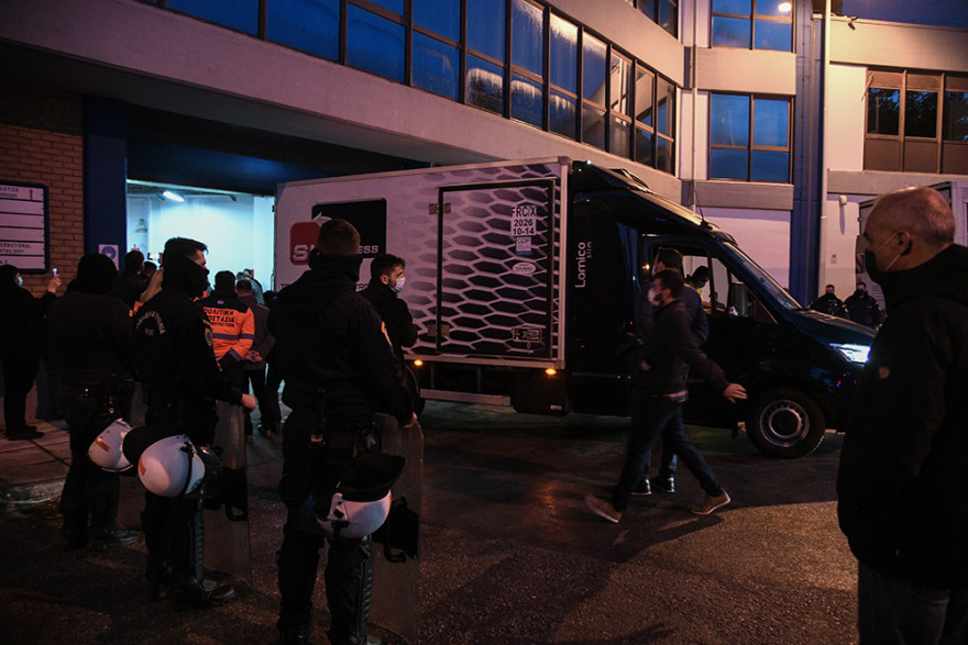 Επιχείρηση Ελευθερία: «Ξεκινούν οι εμβολιασμοί για να πάρουμε τη ζωή μας πίσω» 