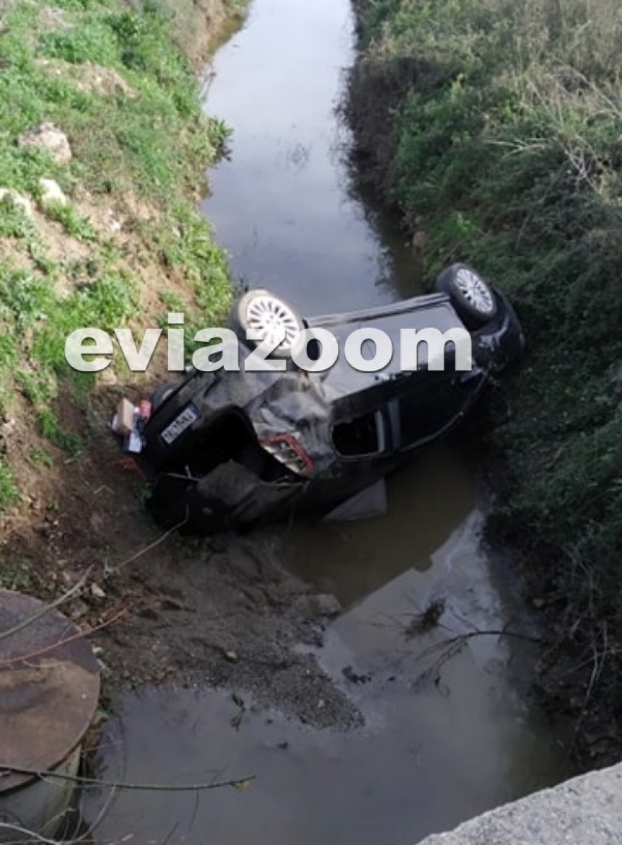 Αλιβέρι: Αυτοκίνητο έπεσε στο ποτάμι - Γλίτωσε από θαύμα ο 27χρονος οδηγός