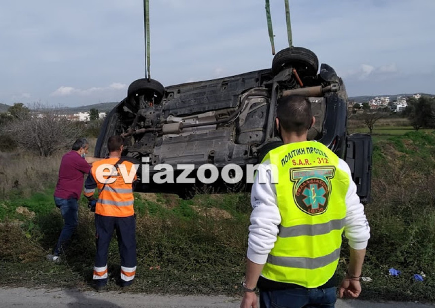 Αλιβέρι: Αυτοκίνητο έπεσε στο ποτάμι - Γλίτωσε από θαύμα ο 27χρονος οδηγός
