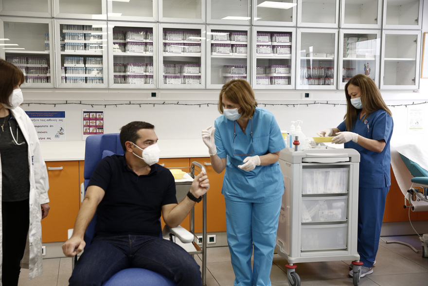 Εμβολιασμοί για τον κορωνοϊό: Εμβολιάστηκε ο Αλέξης Τσίπρας
