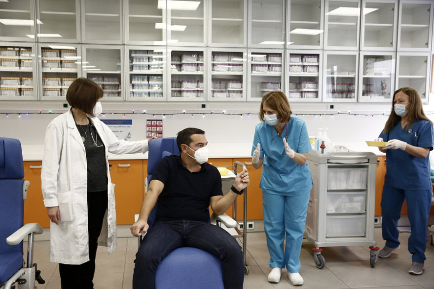 Εμβολιασμοί για τον κορωνοϊό: Εμβολιάστηκε ο Αλέξης Τσίπρας
