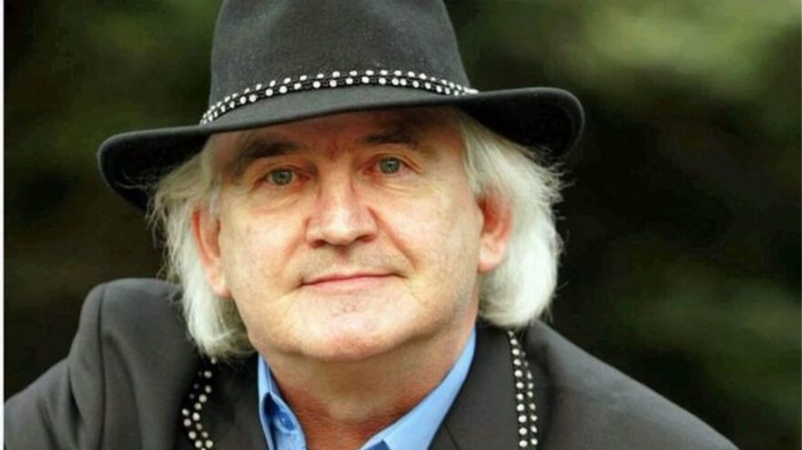 Ποιοι διάσημοι πέθαναν το 2020: Από τον Κόμπι Μπράιαντ μέχρι τον Μαραντόνα και τον Πιερ Καρντέν