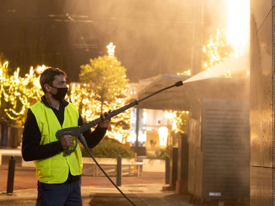 Ερμού: Μεγάλη αντιγκράφιτι παρέμβαση από τον Δήμο Αθηναίων - Δείτε φωτογραφίες