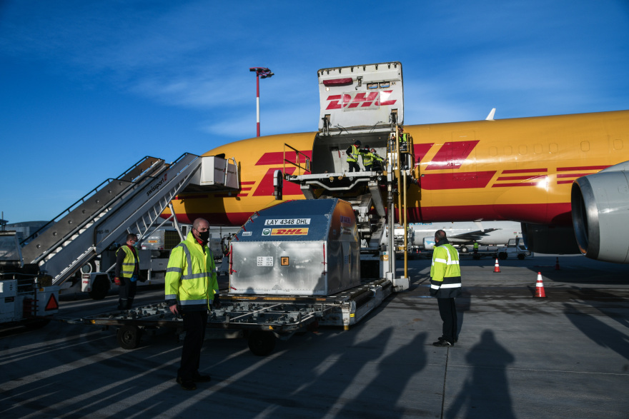 Πέτσας: 25 εκατομμύρια εμβόλια έως τέλος Ιουνίου - 429.000 από τη Pfizer μέχρι το τέλος Ιανουαρίου