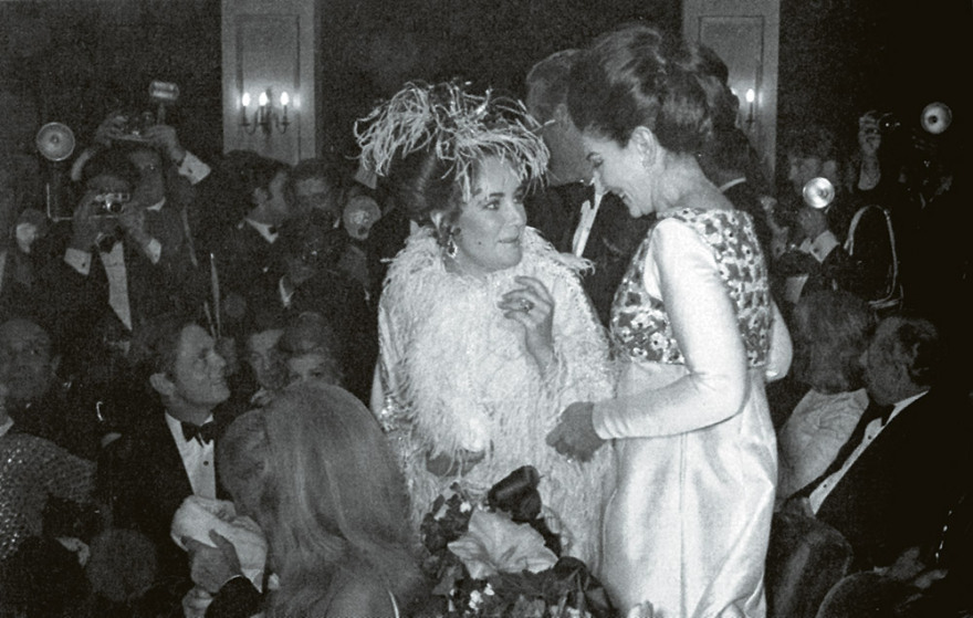 Μαρία Κάλλας: Ο γάμος με τον Μενεγκίνι και ο  άνευ όρων έρωτας με τον Ωνάση