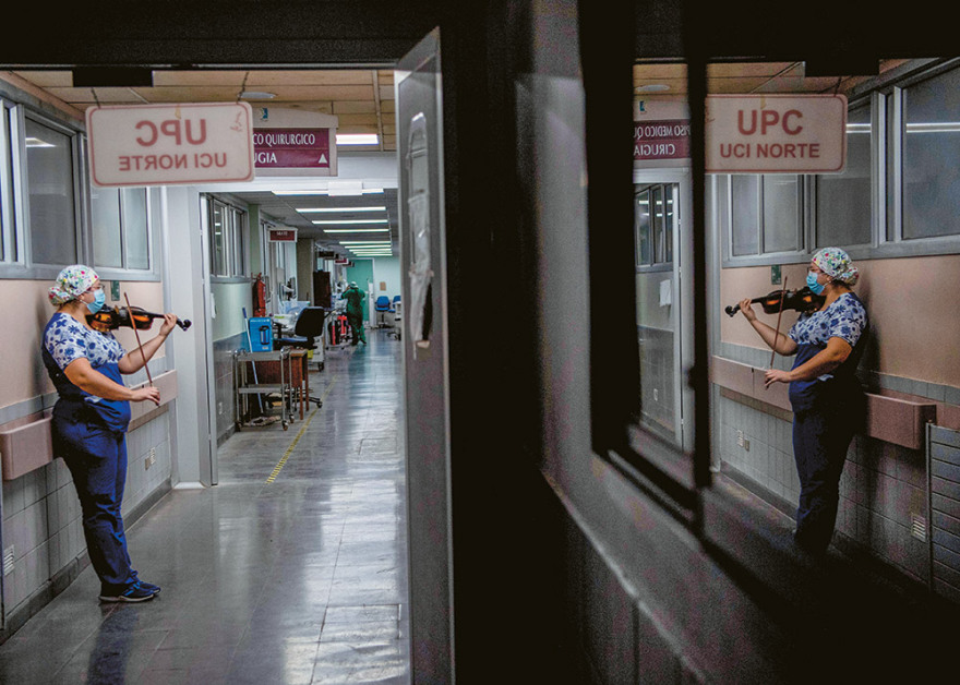 Τα 16 φωτογραφικά «κλικ» και οι ιστορίες που σημάδεψαν το  2020 