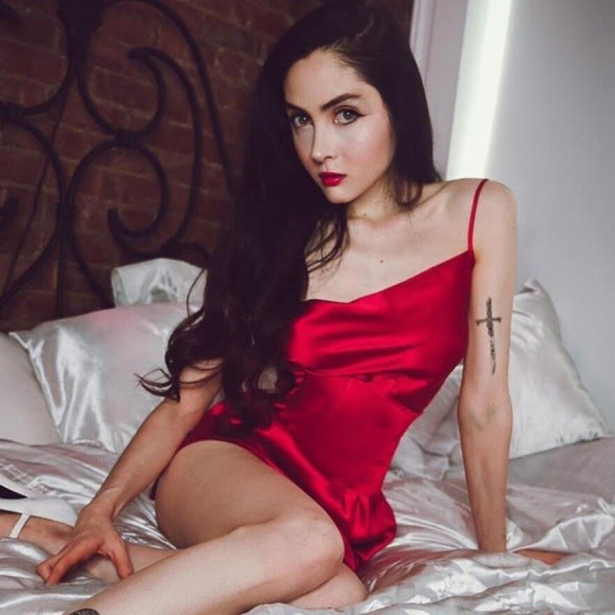 Μάρεν Άλτμαν: Η αστρολόγος του TikTok που προβλέπει την… κακή μοίρα του Μπάιντεν 