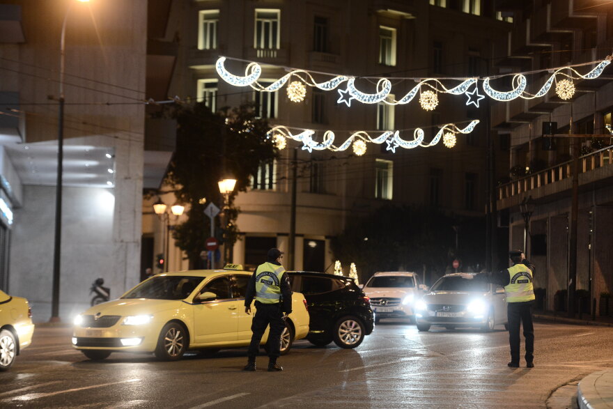 Η πιο παράξενη Πρωτοχρονιά - Έρημη πόλη η Αθήνα