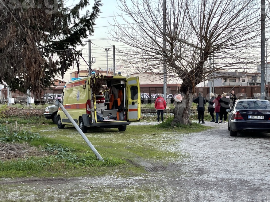 Λάρισα: Νεαρή κοπέλα «χτυπήθηκε» από ρεύμα στις γραμμές του τρένου