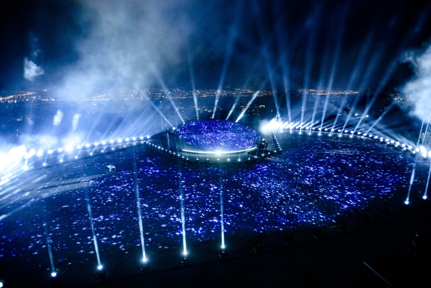 Δήμος Αθηναίων: Με λάμψη, συναίσθημα και συμβολισμούς υποδέχθηκε το 2021 στον Λυκαβηττό