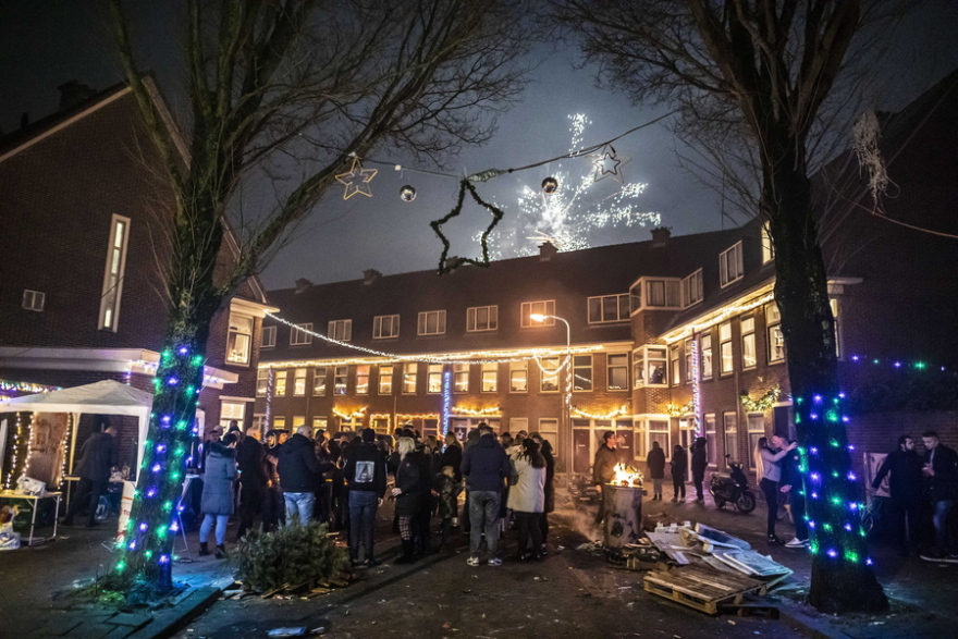 Κορωνοϊός: Ο πλανήτης γιόρτασε ήσυχα την έλευση του νέου έτους