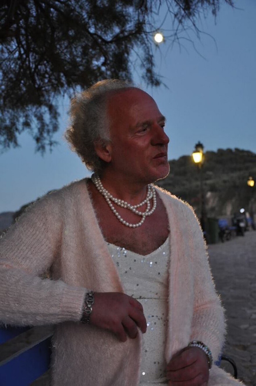  Η «Δήμητρα» της Λέσβου που χλευάζουν τα παιδιά της γειτονιάς της… 