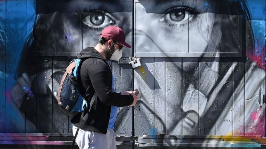 Κορωνοϊός: «Ντόμινο» τα lockdown στην Ευρώπη καθώς σαρώνει το δεύτερο κύμα της πανδημίας