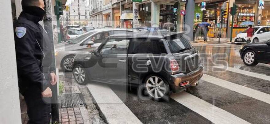 Λάκης Γαβαλάς: Η επεισοδιακή εμπλοκή με την Αστυνομία στην Πάτρα 