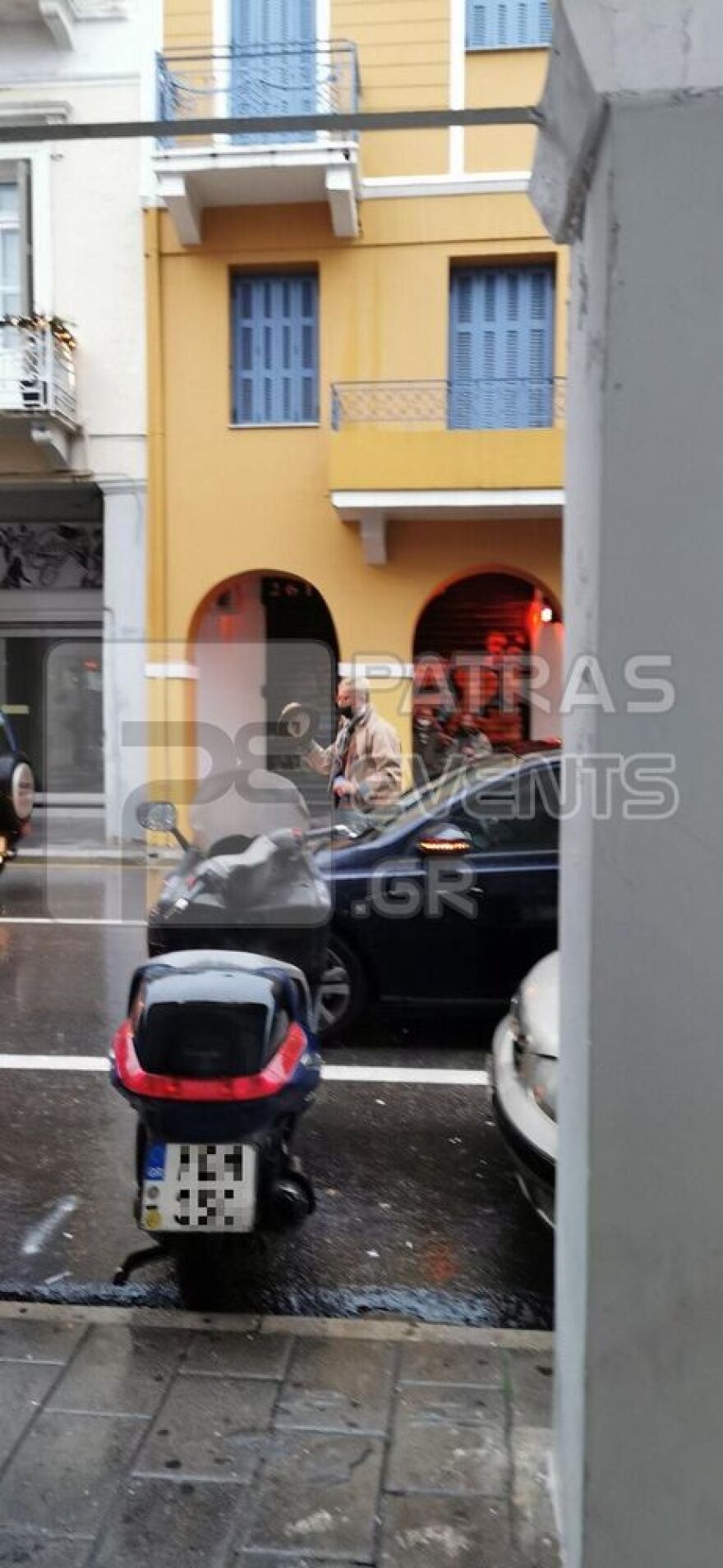 Λάκης Γαβαλάς: Η επεισοδιακή εμπλοκή με την Αστυνομία στην Πάτρα 