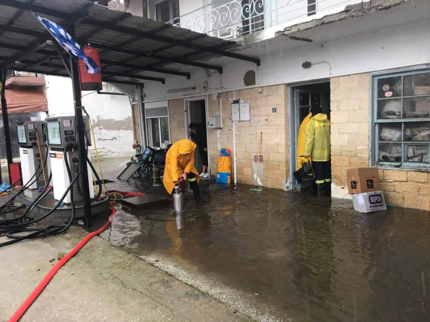 Κακοκαιρία: Πολλά προβλήματα στην Αττική, Σέρρες, Ήπειρο, Θεσσαλία - Ποιες περιοχές θα επηρεαστούν τη νύχτα