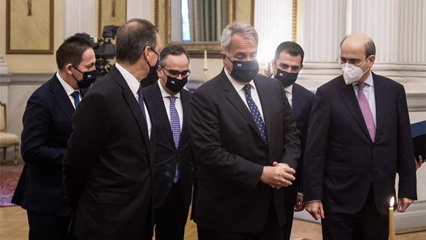 Σε τρεις δόσεις η ορκωμοσία υπουργών και υφυπουργών: Τα rapid test και ο πολιτικός όρκος