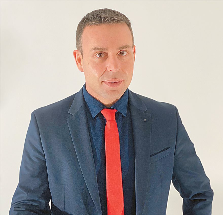 Θρίλερ στο Κορωπί: Έχουμε πληροφορίες ότι η 19χρονη κρατείται παρά τη θέλησή της από δύο άντρες, λέει ο δικηγόρος της 