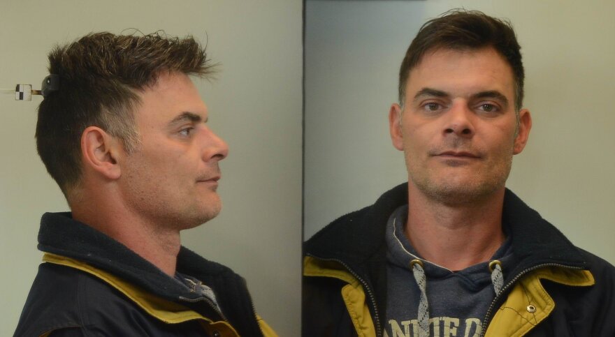 Αυτοί είναι οι δύο άνδρες που λήστευαν και έκλεβαν καταστήματα στη Δυτική Αττική