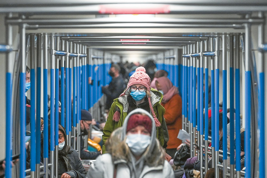 Η προφητεία του Νίκολας Χρηστάκη: «Πανσεξουαλική ουτοπία μετά την πανδημία»  