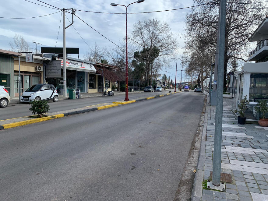 Κορωνοϊός: Πόλη «φάντασμα» η Αλίαρτος - Οι κηδείες και ο συνωστισμός στα σπίτια οδήγησαν στο ολικό lockdown 