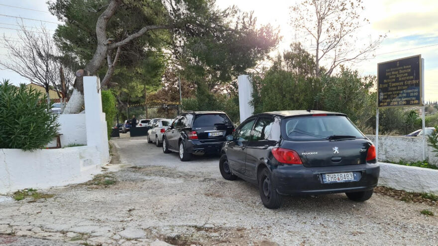 Θεοφάνια: Με… πορτιέρη ο εορτασμός στην Πεντέλη