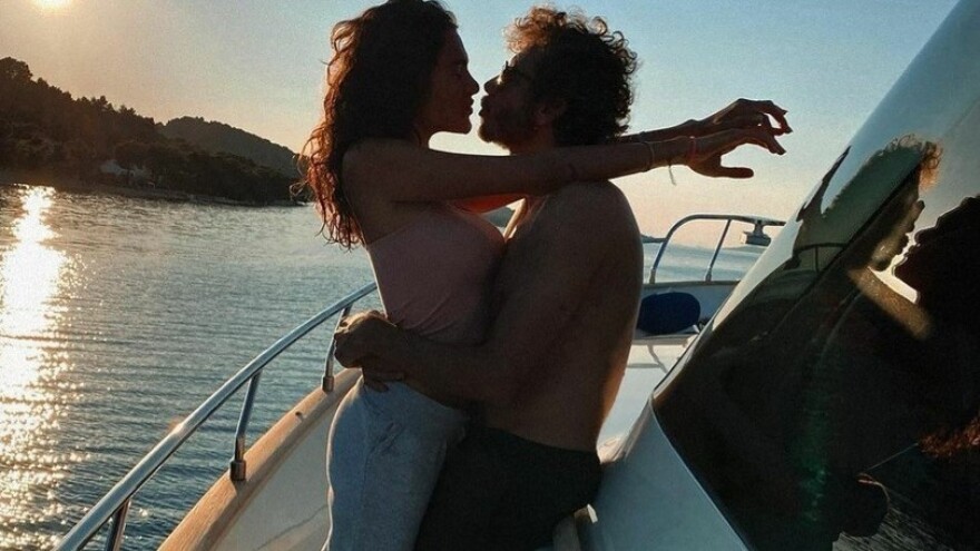 Βαλεντίνο Ρόσι: Το υπερπολυτελές γιοτ αξίας 8 εκατ. ευρώ για τα... μάτια της καυτής Φραντσέσκα Σοφία Νοβέλο