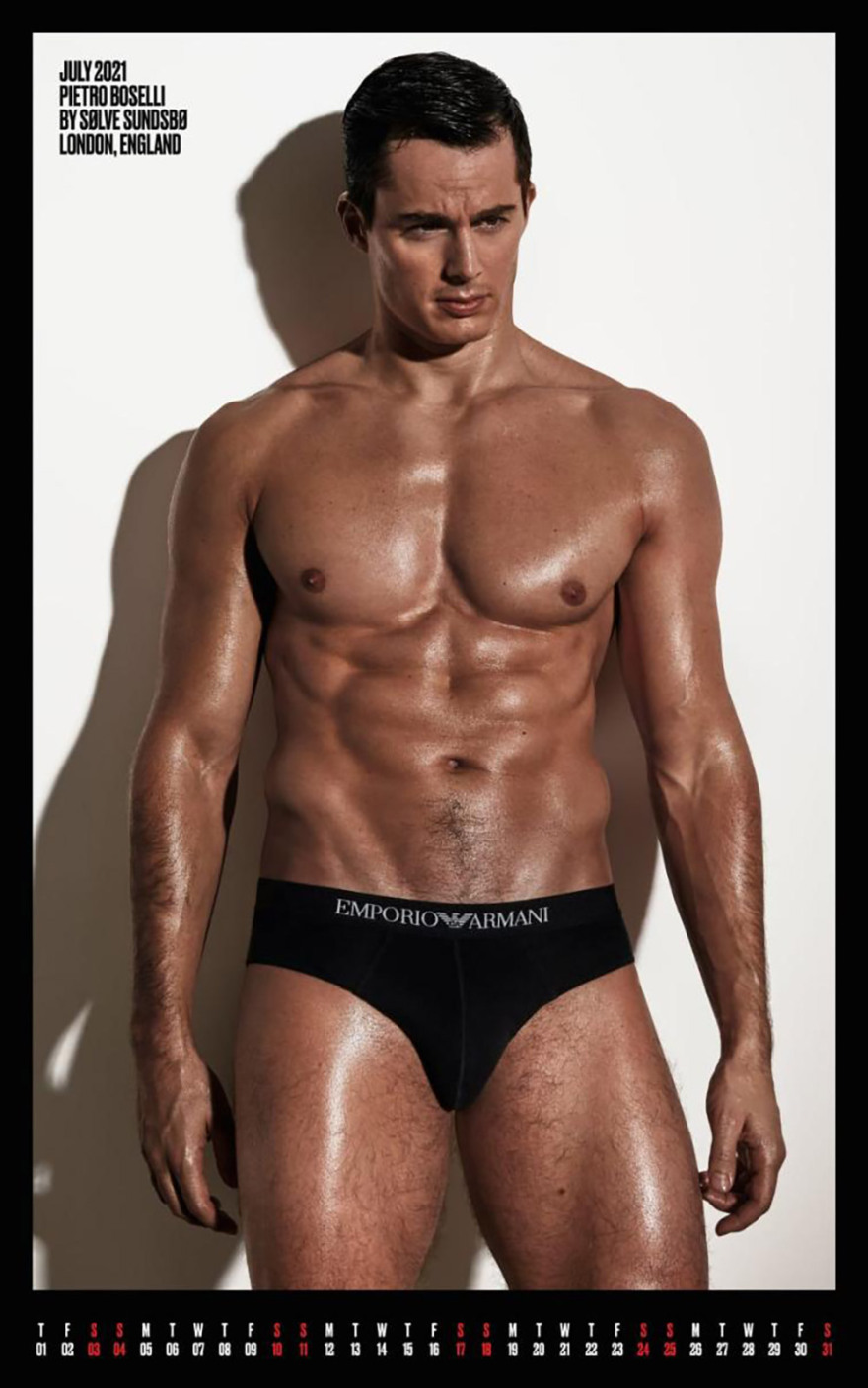 Το αισθησιακό ημερολόγιο του Αρμάνι για το 2021