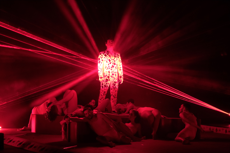 MADWALK 2020: Ο μοναδικός θεσμός που ενώνει τη μουσική με τη μόδα - Φωτογραφίες