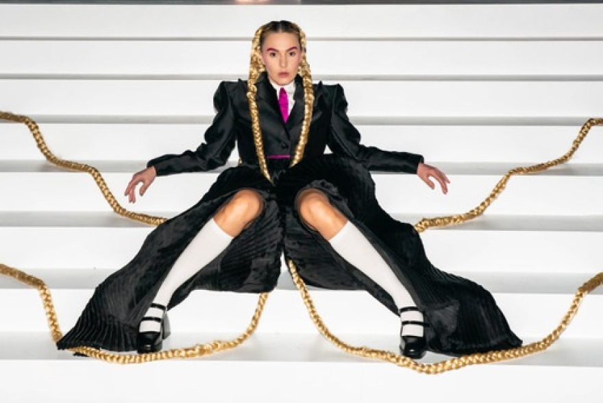 Τάμτα: Η iconic εμφάνιση στα σημερινά MadWalk - Φωτογραφίες